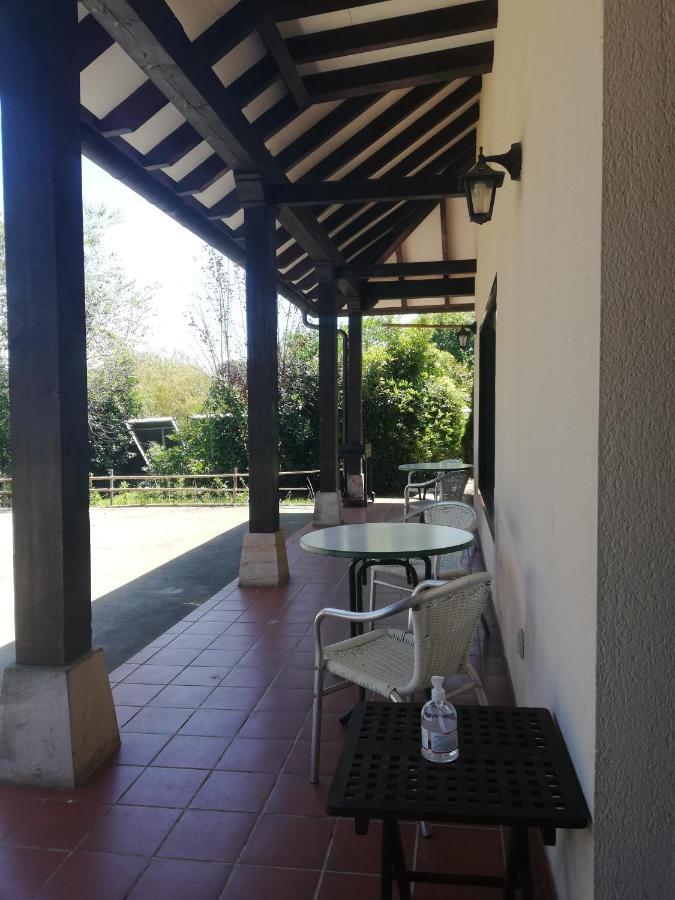 Posada Torre Del Milano Comillas Bagian luar foto